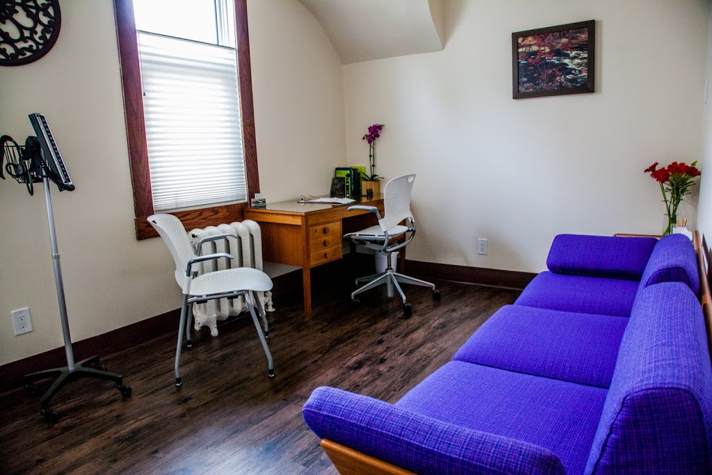 Via Natural Medicine | 554 Des Meurons St a, Winnipeg, MB R2H 2P8, Canada | Phone: (204) 615-5225