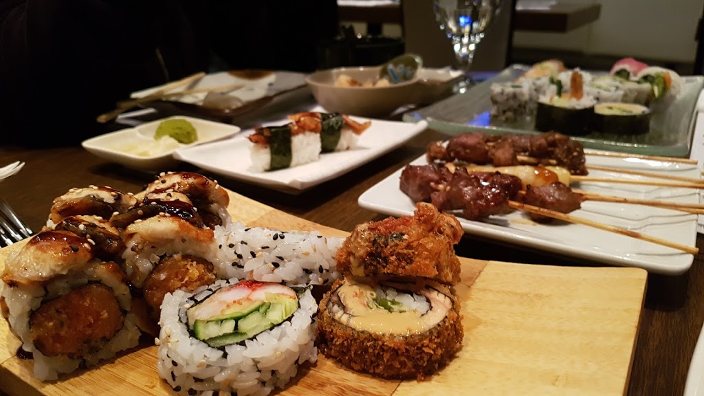 Sushi Palace | 1803 Rue Poirier, Saint-Laurent, QC H4L 5K8, Canada | Phone: (514) 331-8666