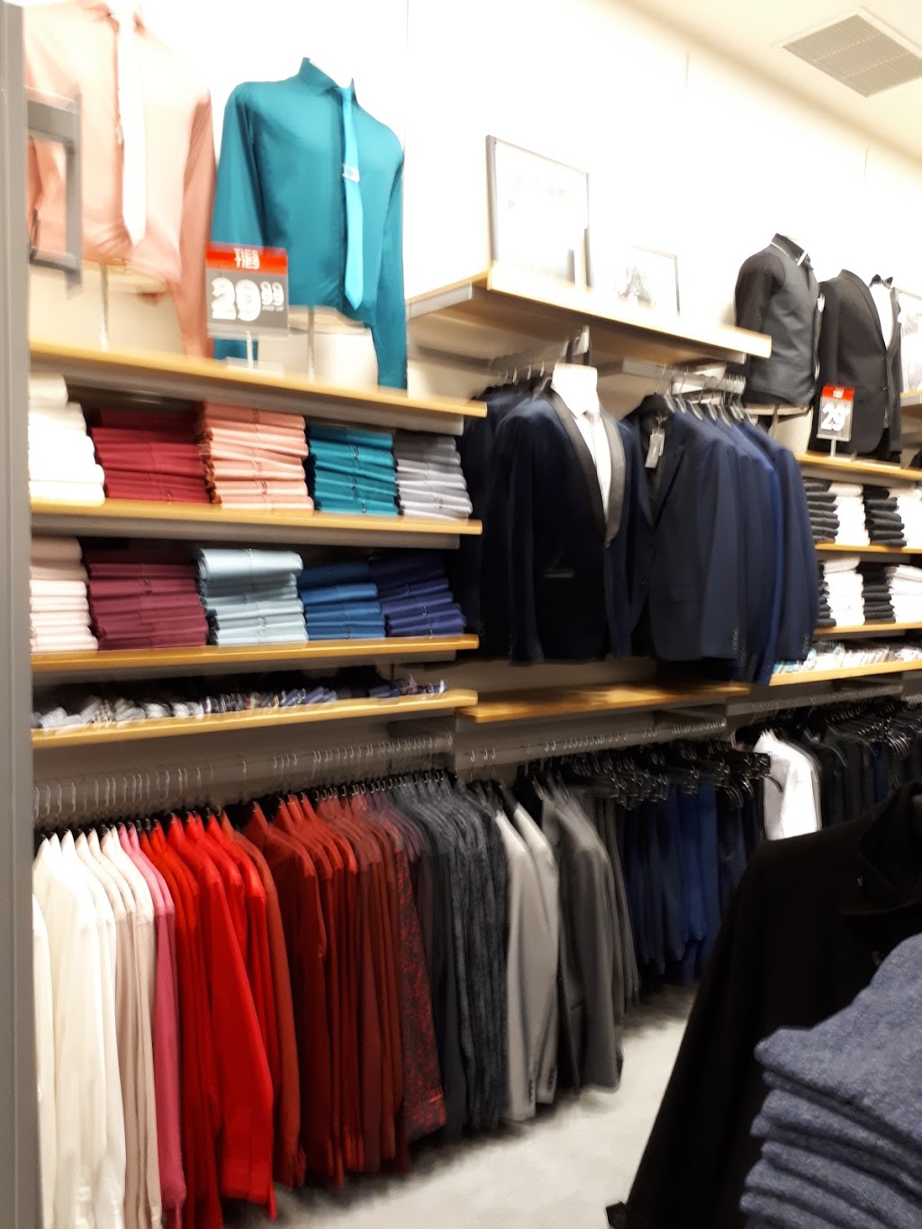 LE CHÂTEAU | 1 Londonderry Square NW, Edmonton, AB T5C 3C8, Canada | Phone: (780) 476-1355