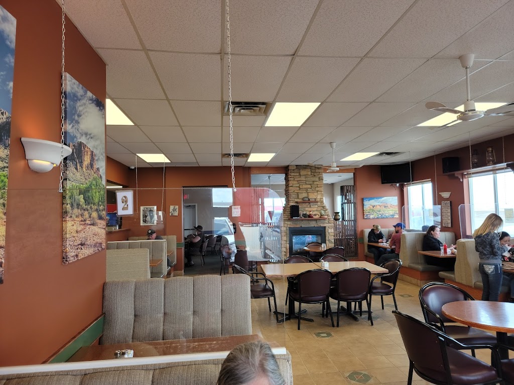 Cactus Corner Cafe | 13527 AB-9, Hanna, AB T0J 1P0, Canada | Phone: (403) 854-2244