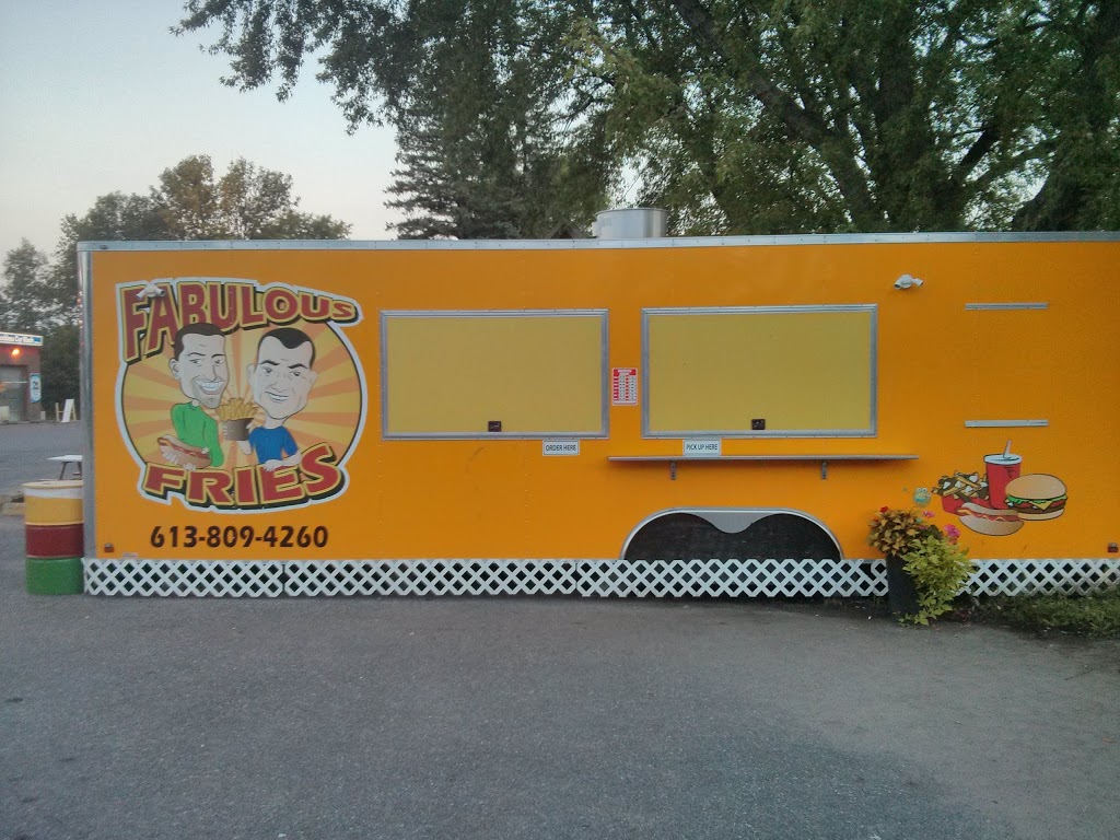 Fabulous Fries | 380 Almonte St, Almonte, ON K0A 1A0, Canada | Phone: (613) 809-4260