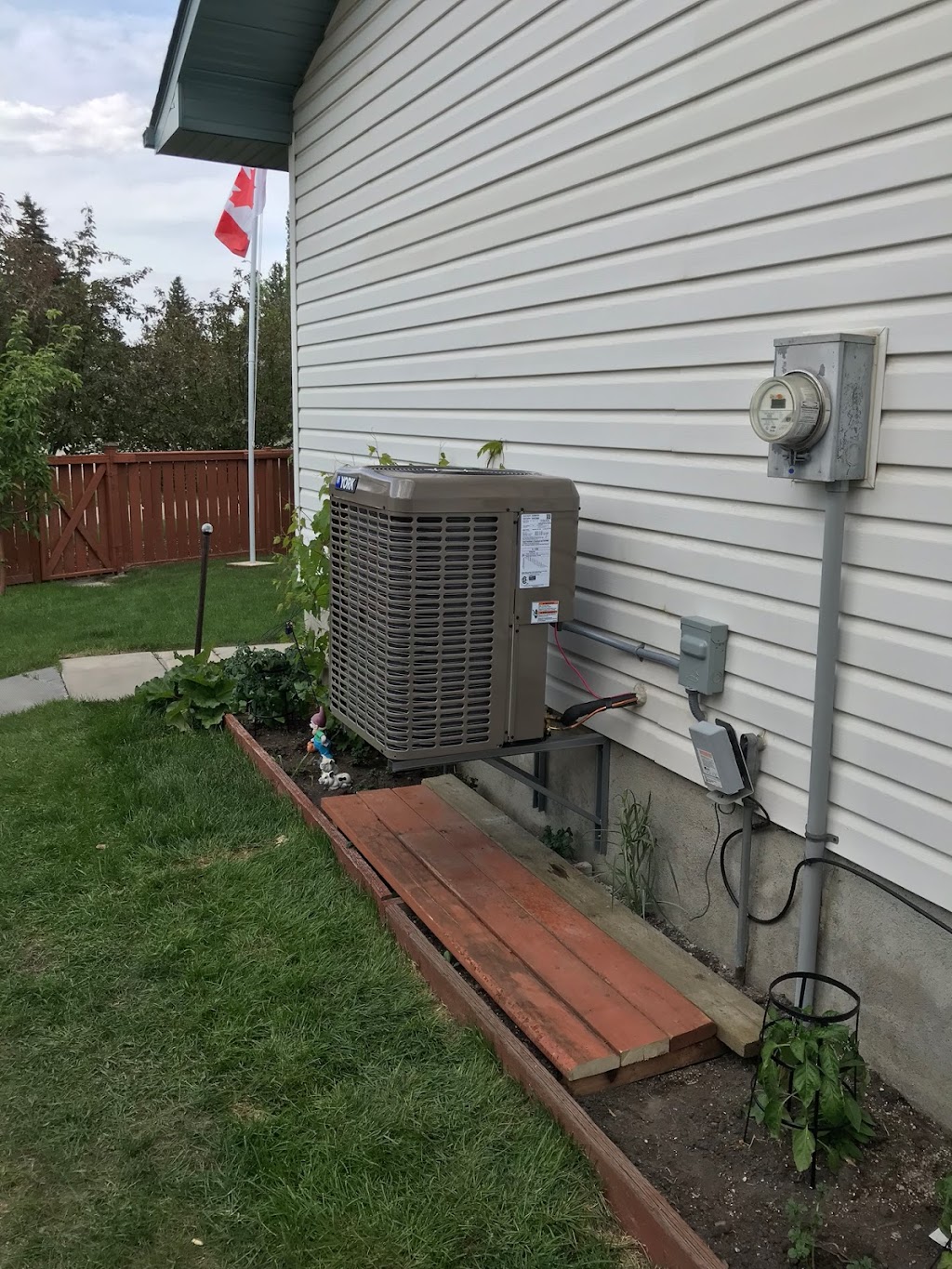 Polar Flash Energy Inc. | 402 Marquis Ln SE, Calgary, AB T3M 2G7, Canada | Phone: (403) 771-2477