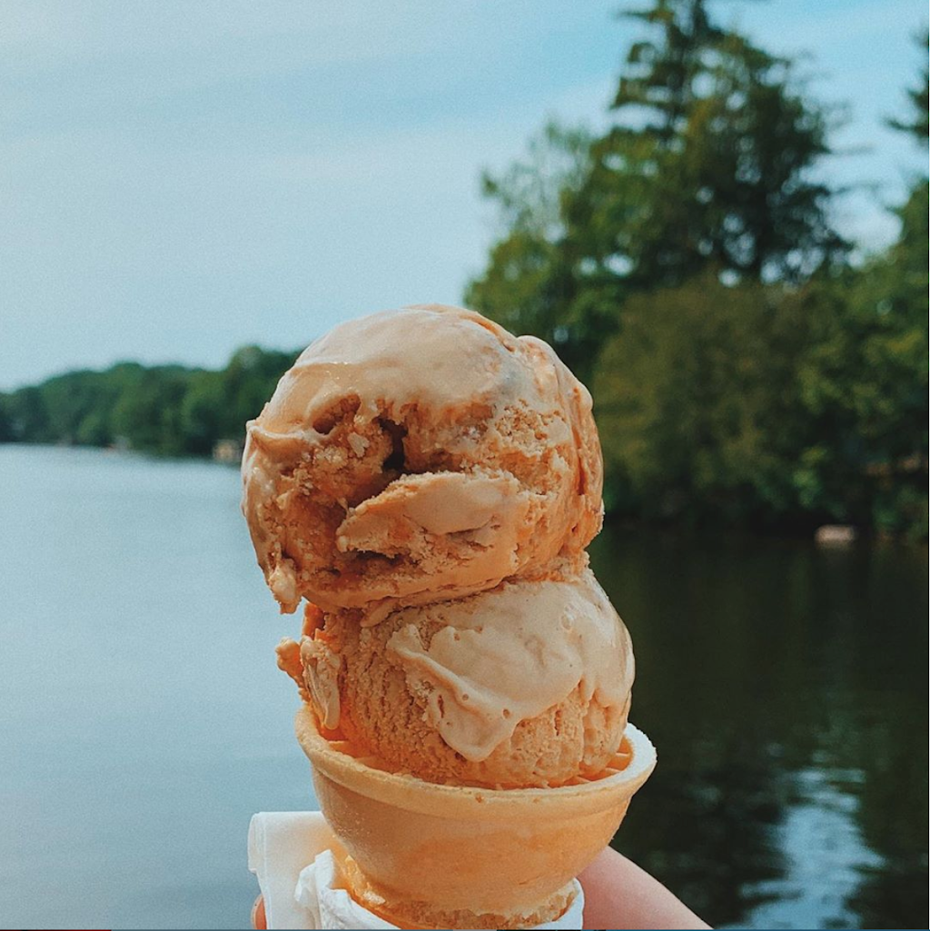 Mortimers Marina | 1930 Mortimers Point Rd, Port Carling, ON P0B 1J0, Canada | Phone: (705) 765-3511