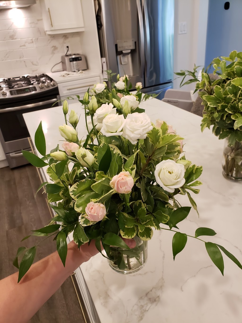 Petals of Love | 1258 Talbot St, St Thomas, ON N5P 1G9, Canada | Phone: (519) 637-5777