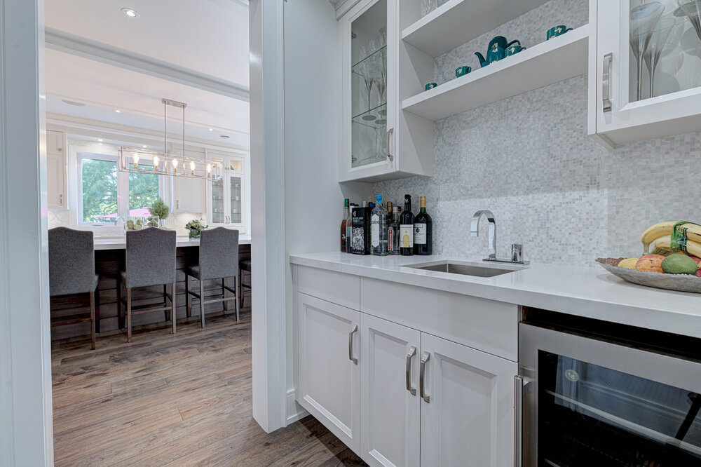 Pallas Kitchens Inc | 18 Strathearn Ave, Brampton, ON L6T 4P1, Canada | Phone: (905) 791-2665