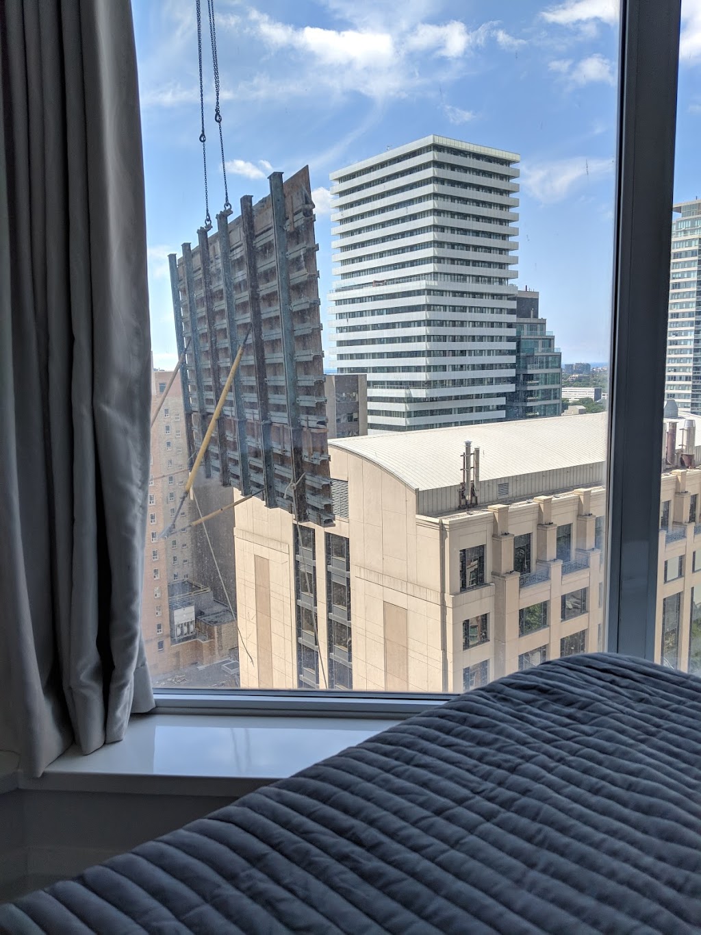 Bellamond Yorkville | 155 Yorkville Ave, Toronto, ON M5R 1C4, Canada | Phone: (647) 799-3875