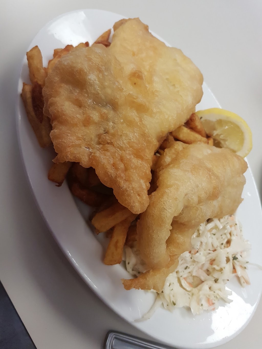 Captain Georges Fish & Chips | 355 Wentworth St W, Oshawa, ON L1J 1N6, Canada | Phone: (905) 432-4040