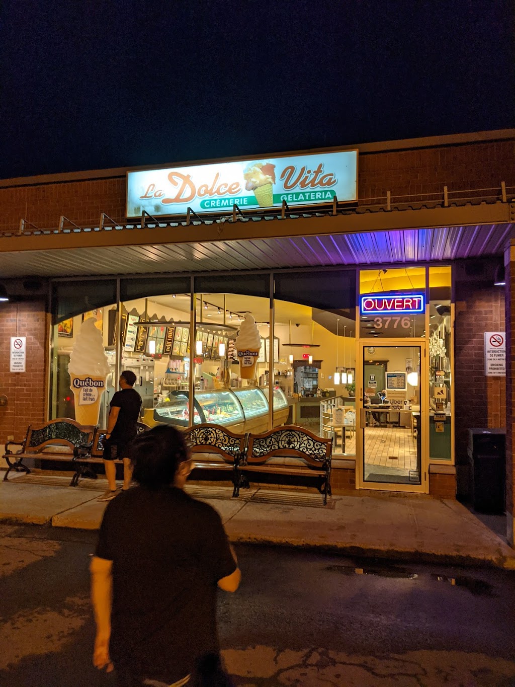 La Dolce Vita gelato cafe shop | 3776 Bd Saint-Charles N, Kirkland, QC H9H 3C3, Canada | Phone: (514) 695-3212