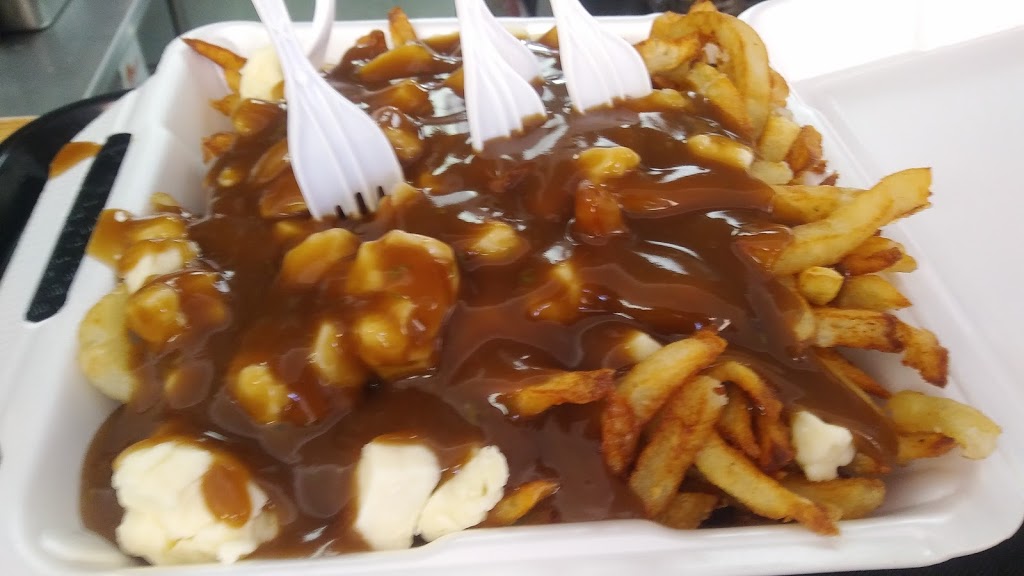 La Patate Doree | 157 Rue Eddy, Gatineau, QC J8X 1V1, Canada | Phone: (819) 770-5090
