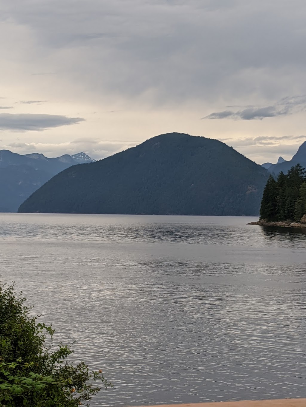 Backeddy Pub | Back Eddy Resort & Marina, 16660 Backeddy Rd, Madeira Park, BC V0N 2H4, Canada | Phone: (800) 626-0599