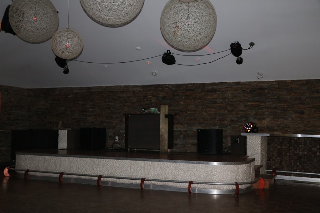 Dardanella Beach Club | 13 1st St N, Wasaga Beach, ON L9Z 2K2, Canada