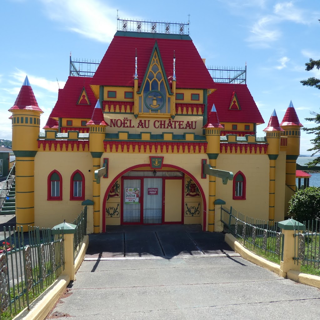 Noël au Château | 65 Rue de lAncrage, Rivière-du-Loup, QC G5R 6C5, Canada | Phone: (866) 865-6635
