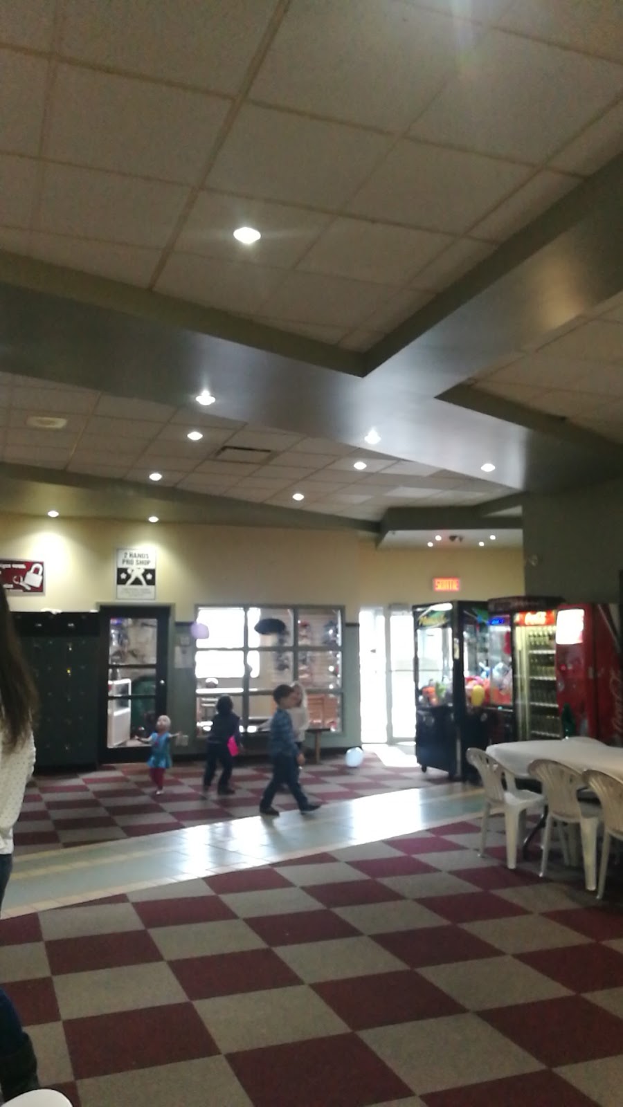 Bowling Salon Pincourt | 111 Boulevard de lÎle, Pincourt, QC J7V 9B3, Canada | Phone: (514) 425-2228