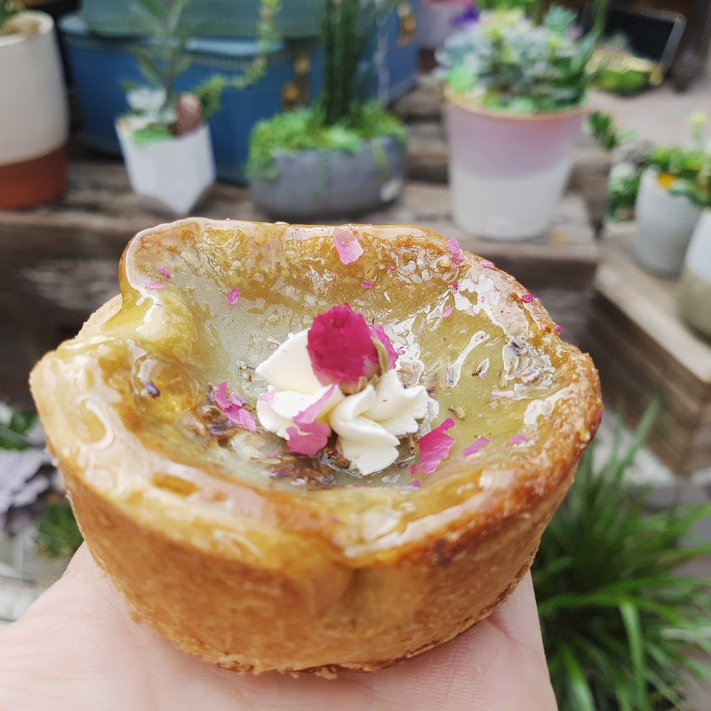 The Watering Can Pastry Market | 3711 King St, Vineland, ON L0R 2C0, Canada | Phone: (905) 562-3721