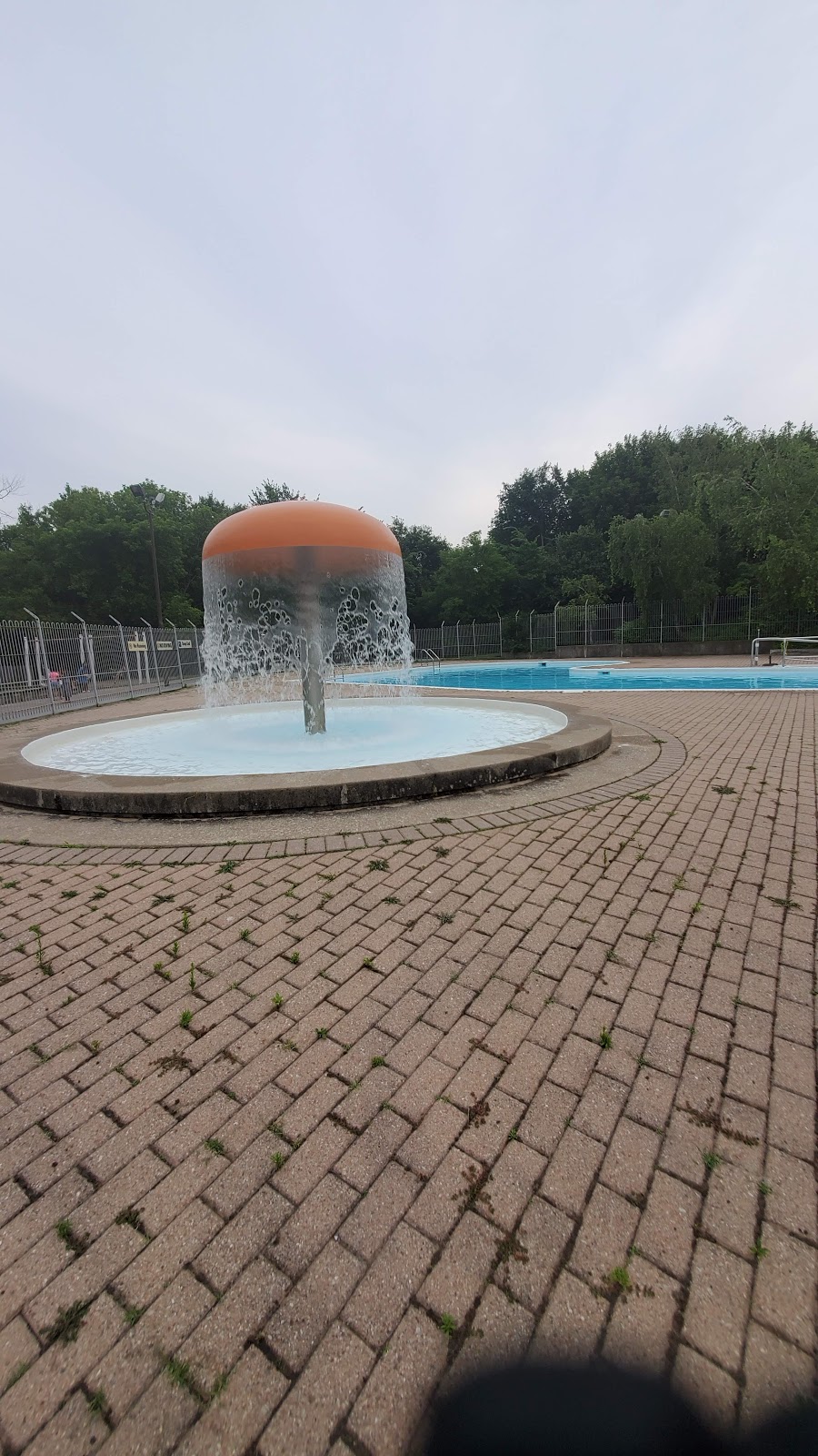 Northwood Swimming Pool | 15 Clubhouse Ct, North York, ON M3L 2K5, Canada | Phone: (416) 395-6695