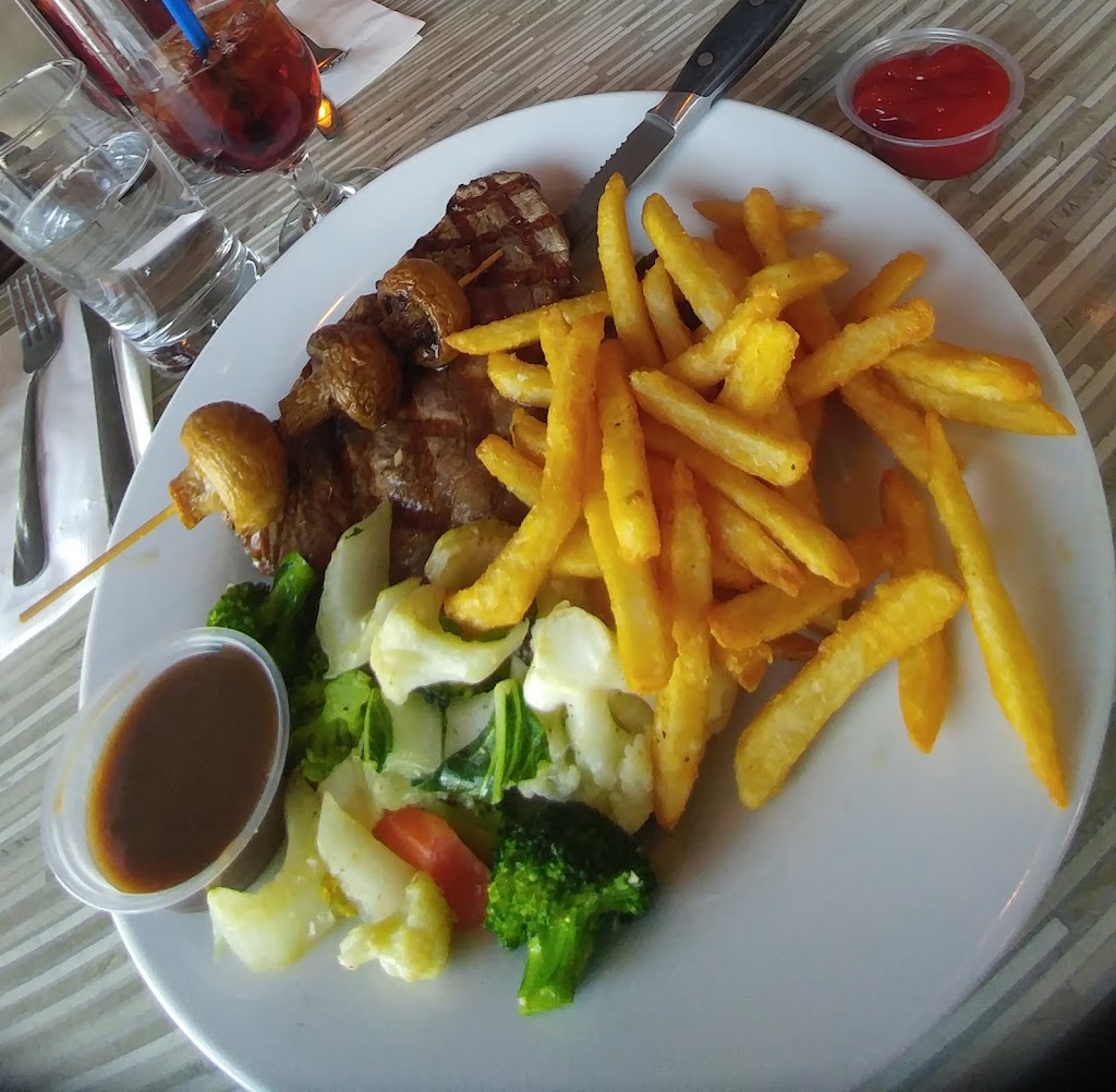 Waters Edge Restaurant and Lounge | 302 MacLachlan Ave, Manitou Beach, SK S0K 4T1, Canada | Phone: (306) 946-2489
