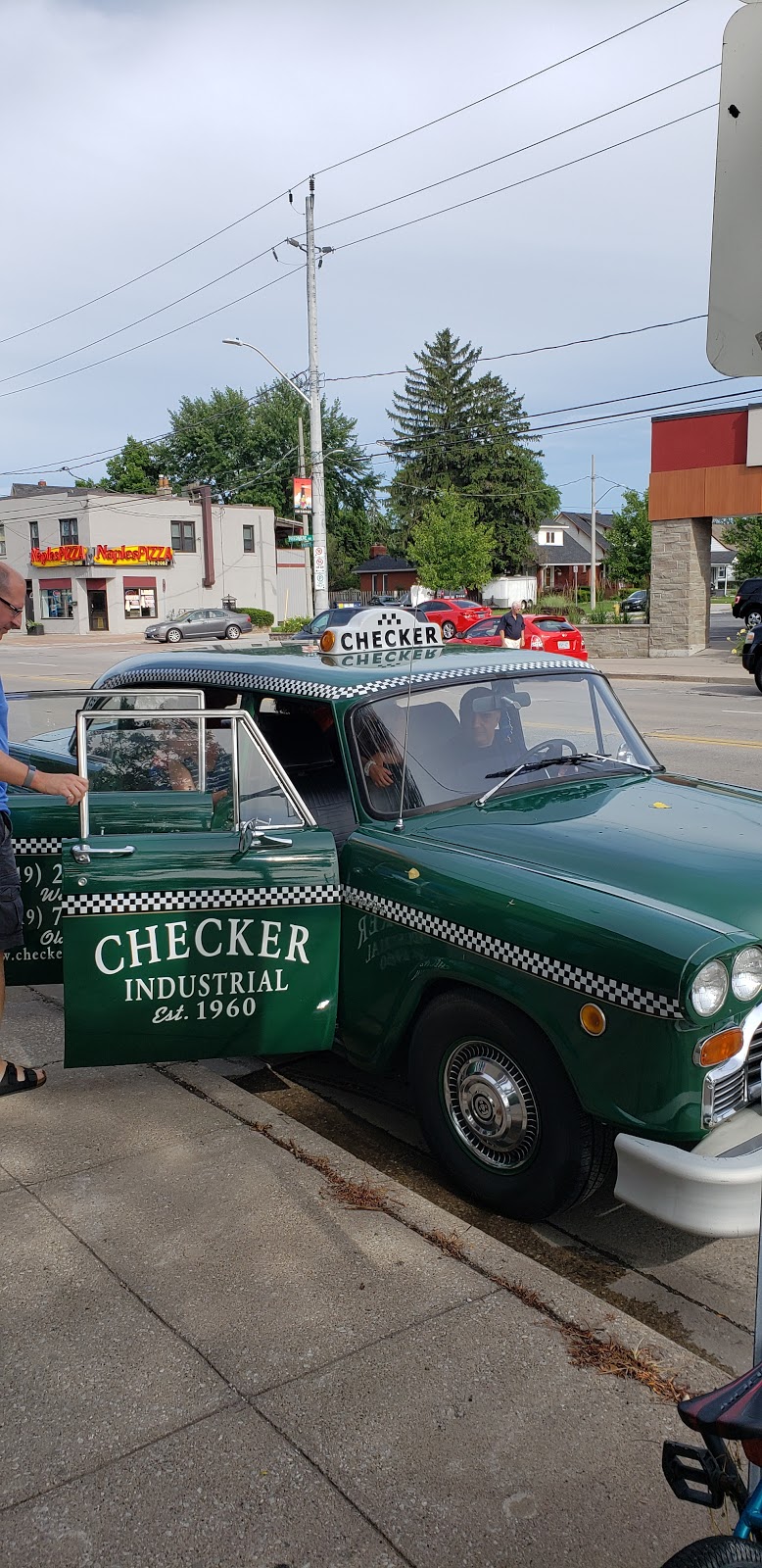 Olde Riverside Barber Shop | 5774 Wyandotte St E, Windsor, ON N8S 1M5, Canada | Phone: (519) 915-6580