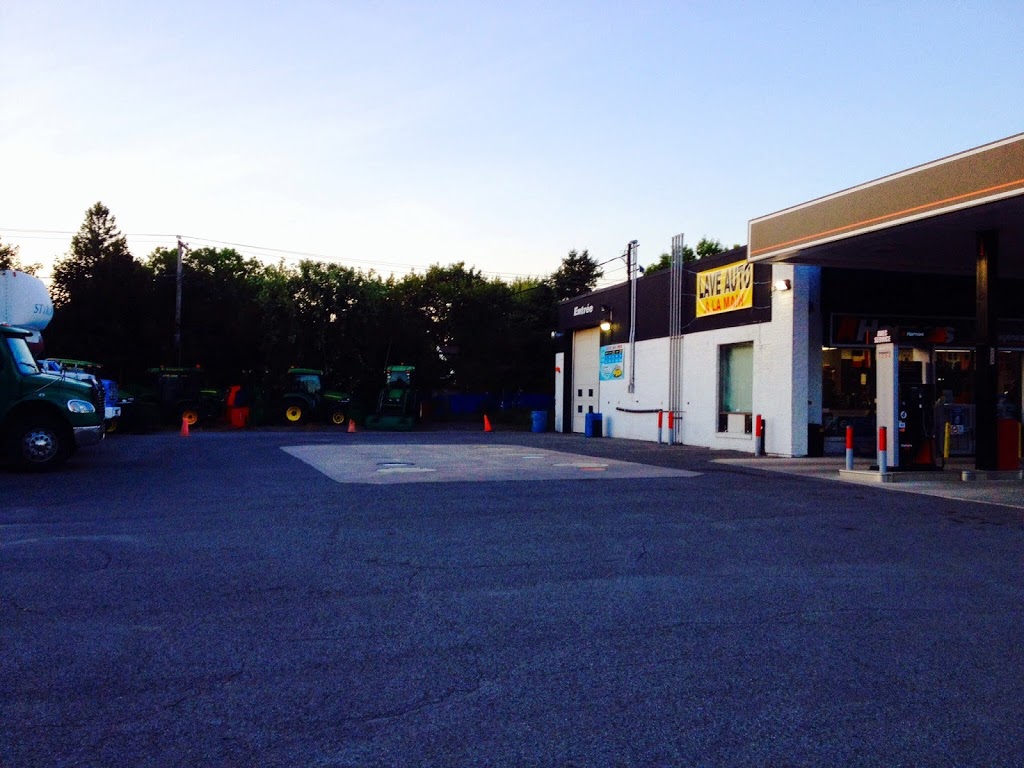 LAVE AUTO ROYAL CARWASH | 3345 Boulevard Dagenais O, Laval, QC H7P 1V5, Canada | Phone: (450) 625-9900