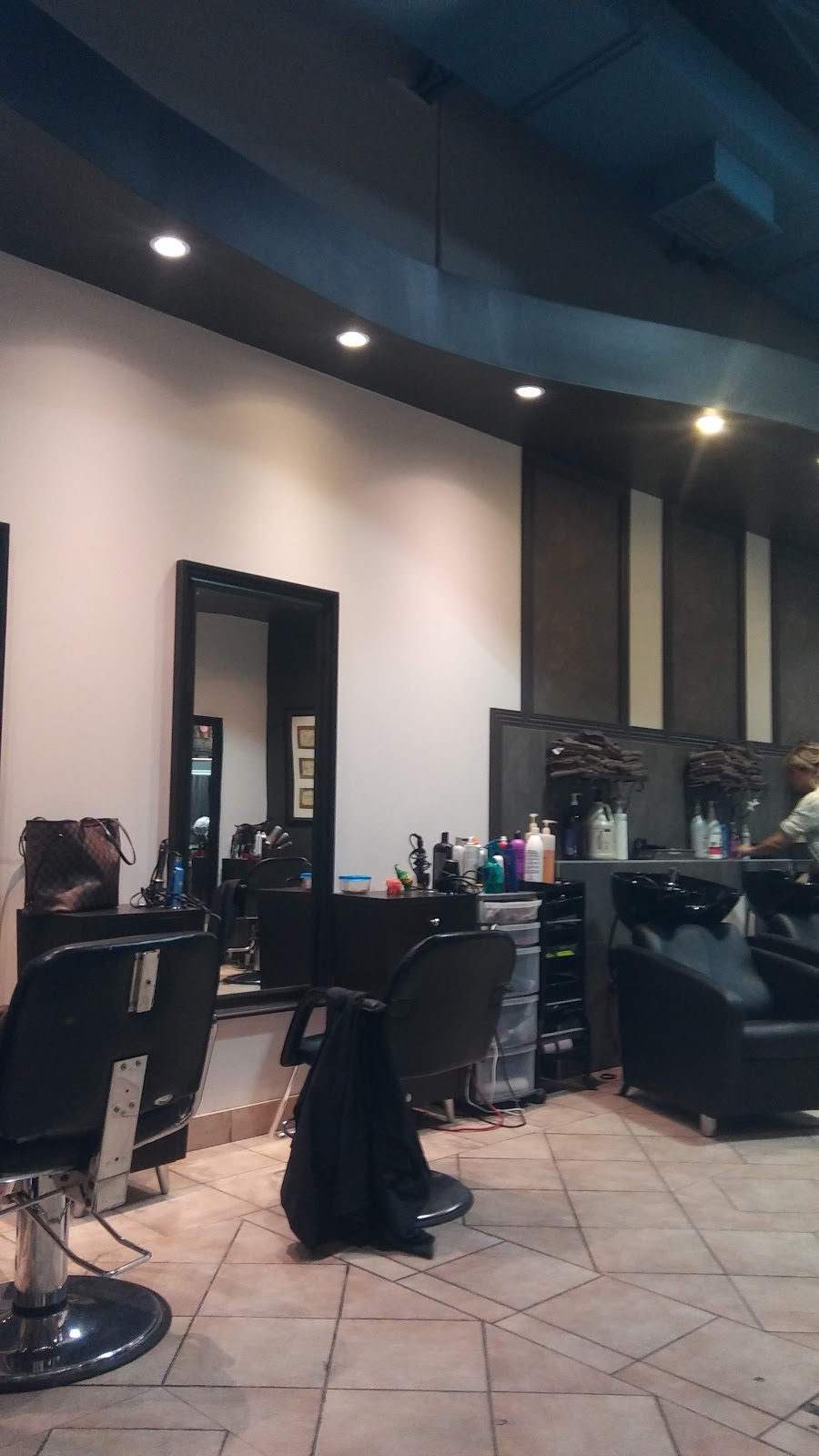 Coiffure Capri | 8454 Blvd. Newman, LaSalle, QC H8N 1Y5, Canada | Phone: (514) 364-6258