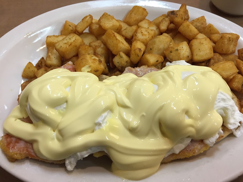 Daybreak Restaurant | 1065 Davis Dr #6, Newmarket, ON L3Y 2R9, Canada | Phone: (905) 836-0911