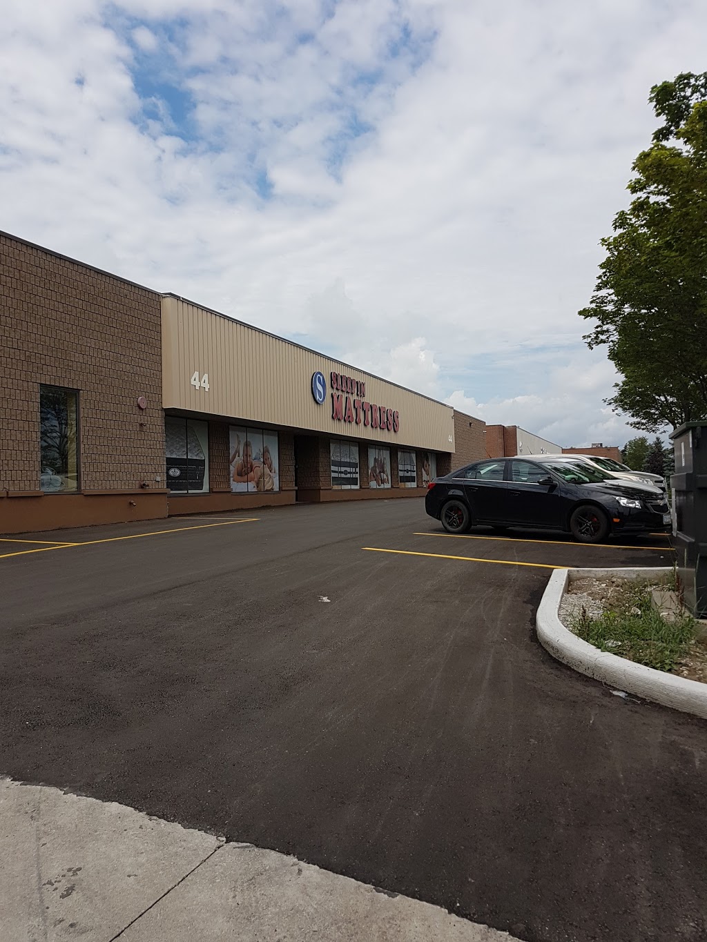 Sleep In Mattress Inc | 44 Woodbine Downs Blvd, Etobicoke, ON M9W 6N5, Canada | Phone: (647) 430-9721