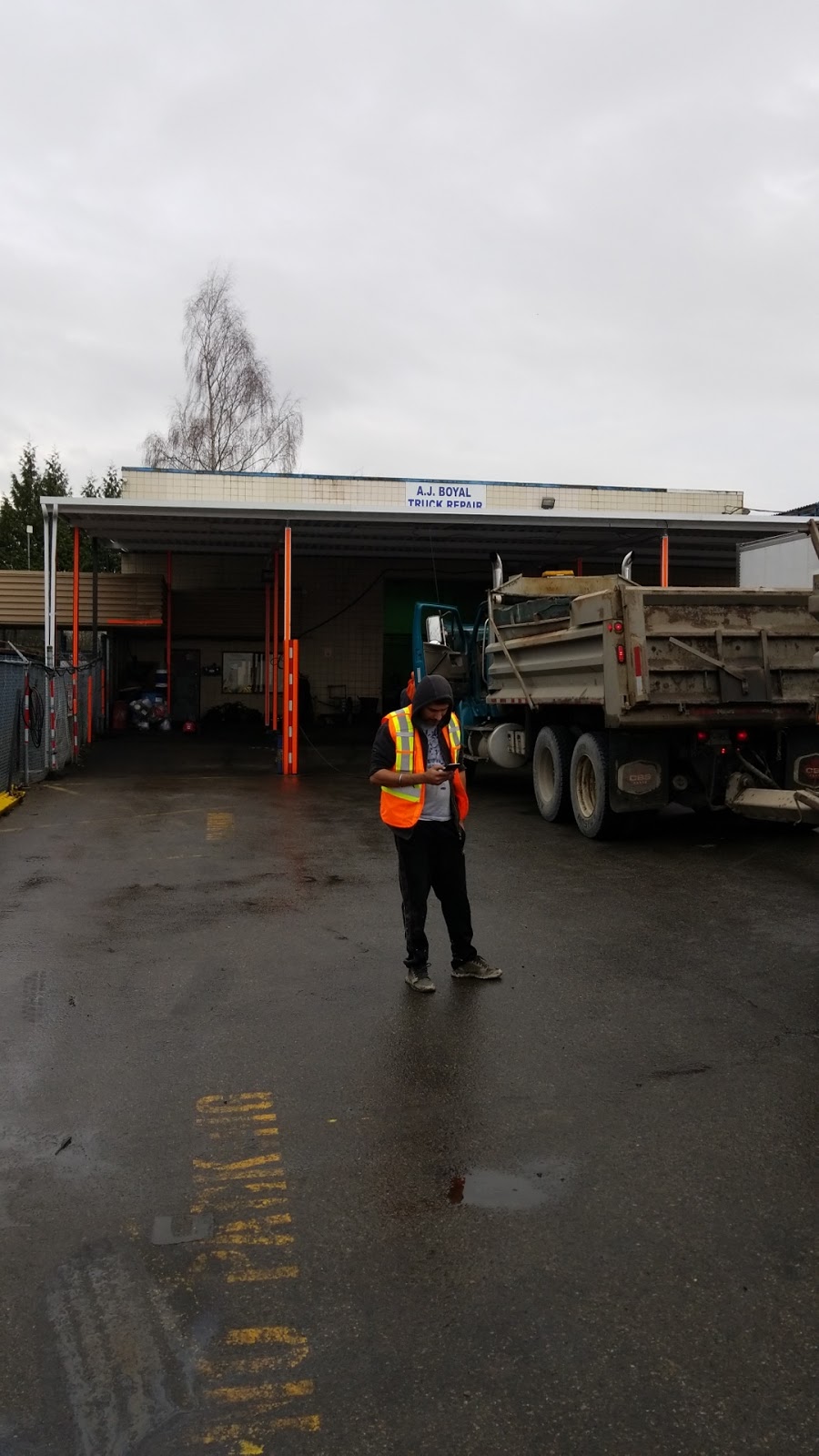 AJ Boyal truck repair | 16268 River Rd, Richmond, BC V6V 1L6, Canada | Phone: (778) 593-1996