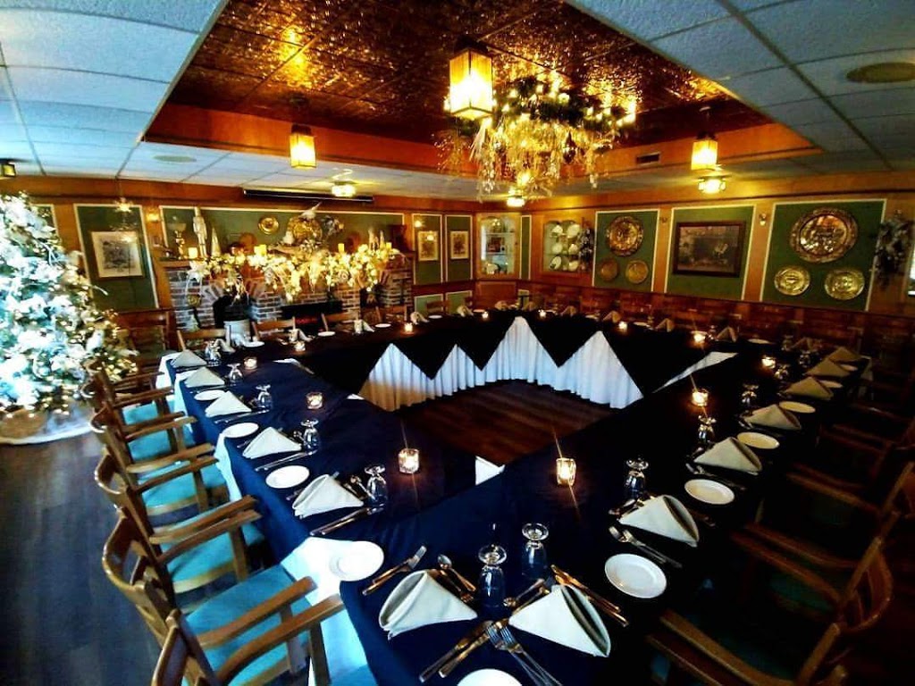 Woodstock Colonial Restaurant | restaurant | 1959 Topsail Rd, Paradise, NL A1L 1Z4, Canada | 7097812222 OR +1 709-781-2222