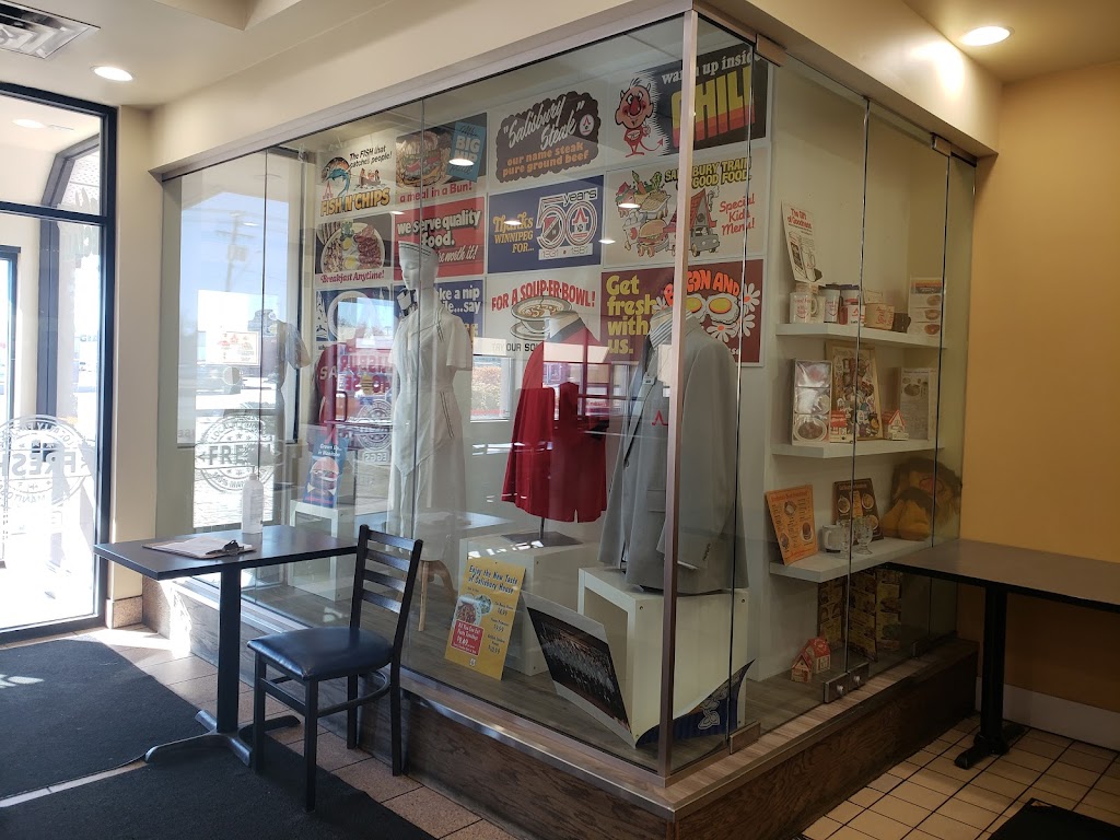 Salisbury House (Portage & Parkdale) | 3315 Portage Ave, Winnipeg, MB R3K 0W7, Canada | Phone: (204) 889-3156