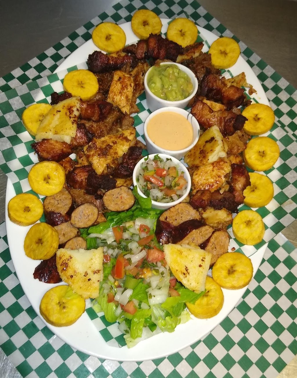 LATINOS RESTO-BAR | 665 Bronson Ave, Ottawa, ON K1S 4E7, Canada | Phone: (613) 501-2605
