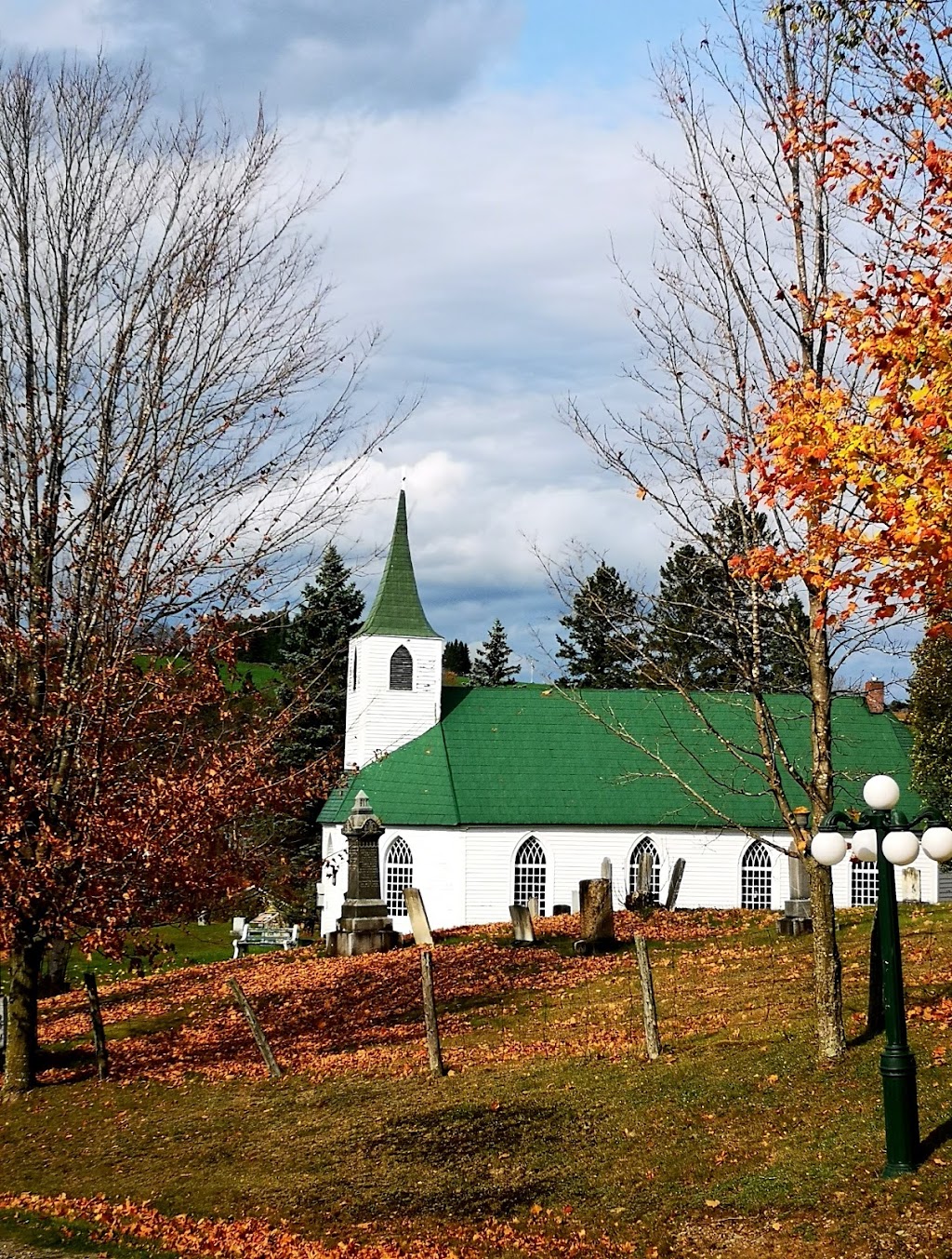 St-Jacques De Leeds Municipale | 405 Rue Principale, Saint-Jacques-de-Leeds, QC G0N 1J0, Canada | Phone: (418) 424-3321
