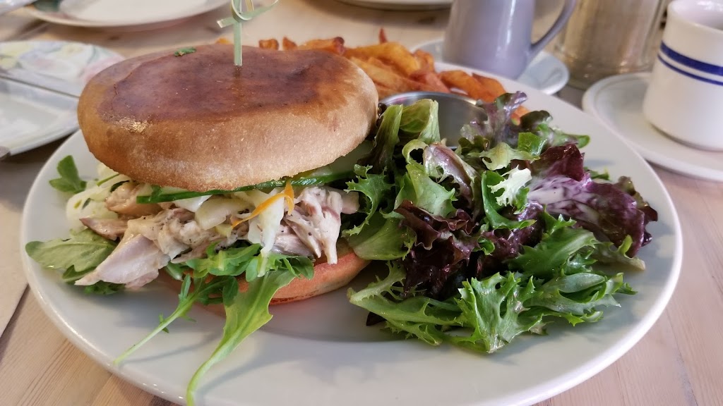 Robin des Bois | 4653 Boul St-Laurent, Montréal, QC H2T 1R2, Canada | Phone: (514) 288-1010