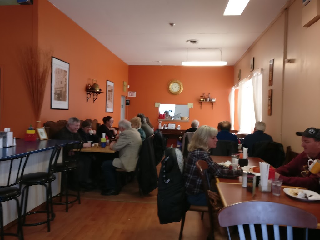 The Daily Scoop | 500 Ottawa St, Almonte, ON K0A 1A0, Canada | Phone: (613) 256-9066