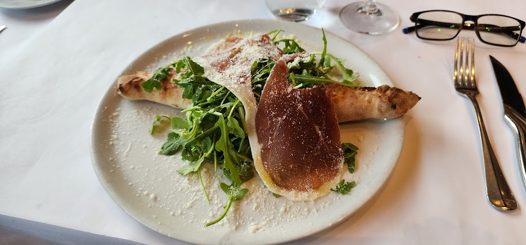 Bottega Pizzeria | 2059 Blvd. Saint-Martin O, Laval, QC H7S 1N3, Canada | Phone: (450) 688-1100