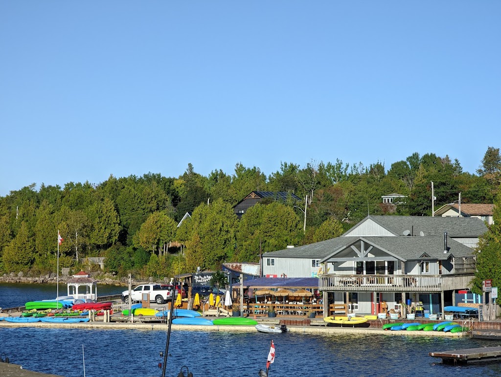 On the Water Kayaks | 53 Bay St, Tobermory, ON N0H 2R0, Canada | Phone: (519) 596-2626