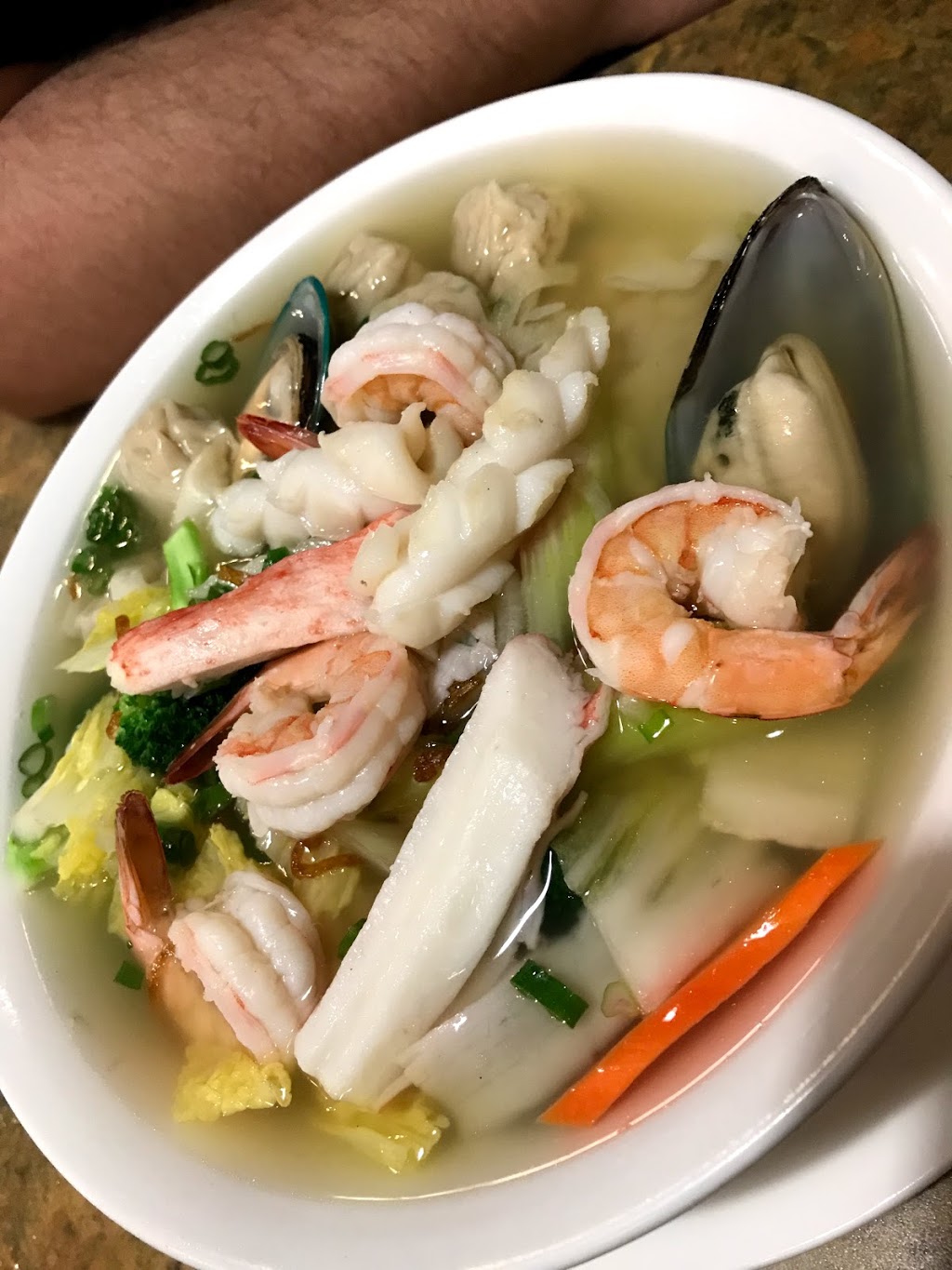 Xue Hu Vietnamese Restaurant | 187 Parkland Hwy #108, Spruce Grove, AB T7X 4H4, Canada | Phone: (780) 962-2262