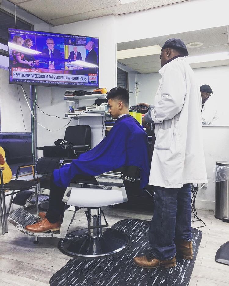 PePes New Look | 936 Pape Ave, East York, ON M4K 3V2, Canada | Phone: (416) 422-2000