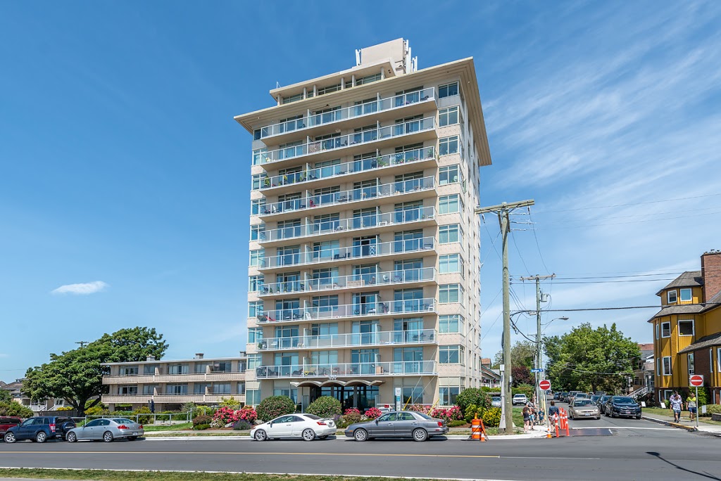Seaview Towers Apartments | 450 Dallas Rd, Victoria, BC V8V 1B1, Canada | Phone: (250) 883-8799