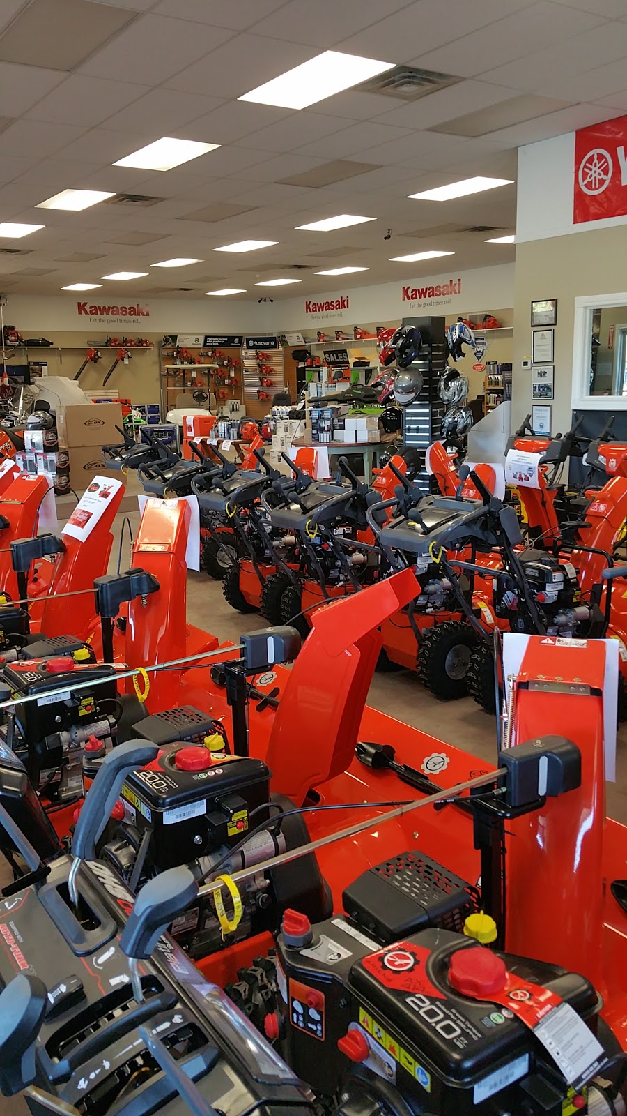 Smiths Trailers-Outdoor Power | 2 Progress Road, Smiths Falls, ON K7A 5B8, Canada | Phone: (613) 283-4466