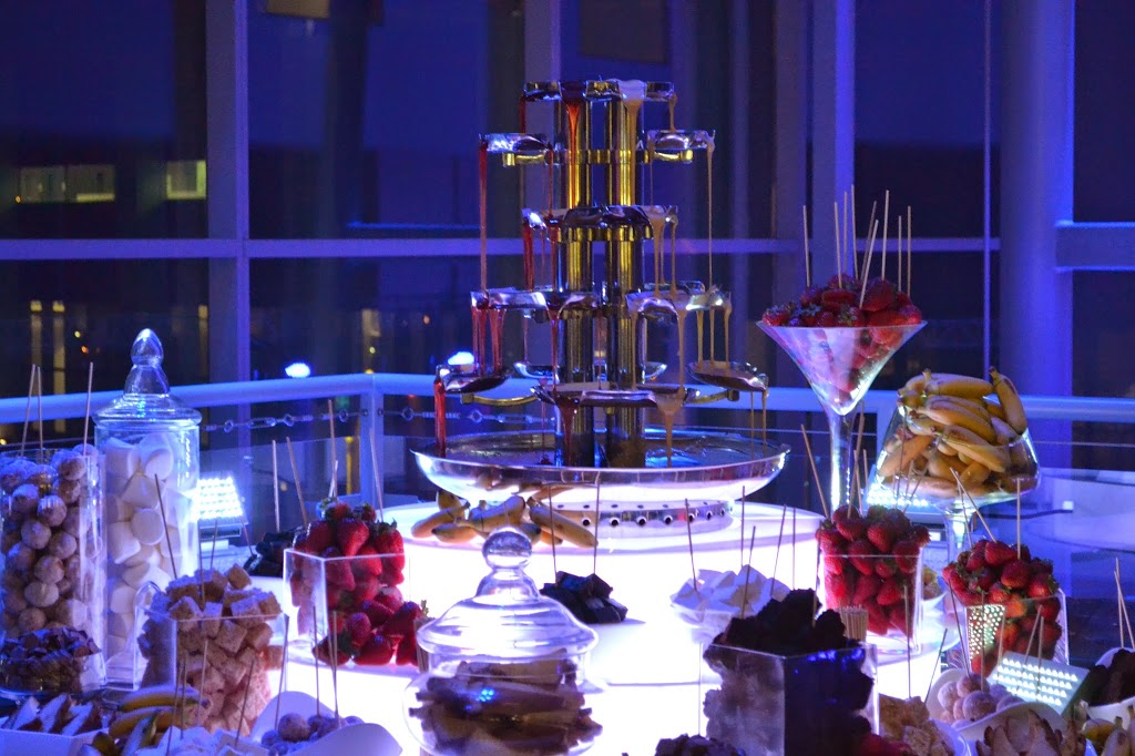 Double Chocolate Fountain & Fun Foods | 145 Jardin Dr #12, Concord, ON L4K 1X7, Canada | Phone: (877) 475-8629 ext. 123