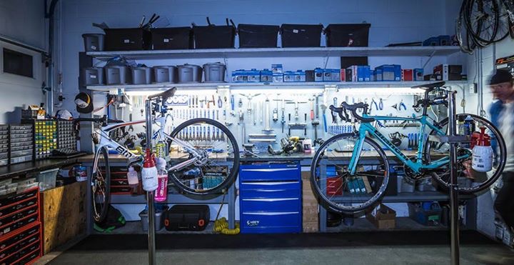 Bicicletta West Vancouver | 1437 Clyde Ave, West Vancouver, BC V7T 1E9, Canada | Phone: (604) 925-2453