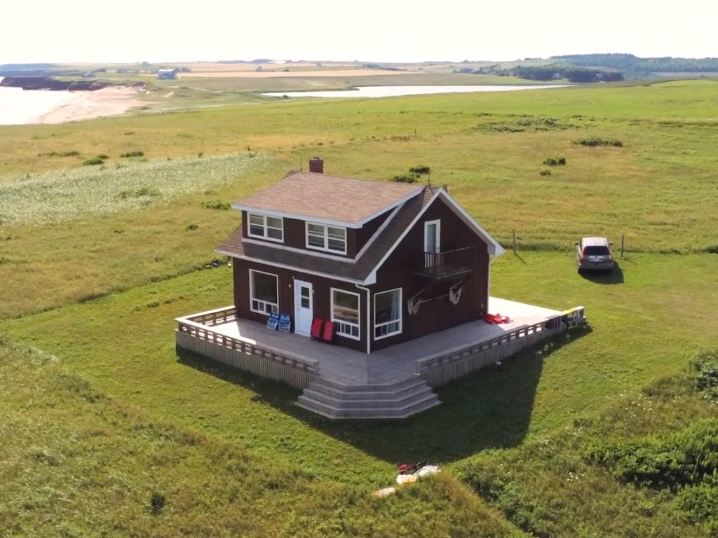 Beach House at Cousin’s Shore | 69 Lighthouse Rd, Kensington, PE C0B 1M0, Canada | Phone: (902) 886-2071