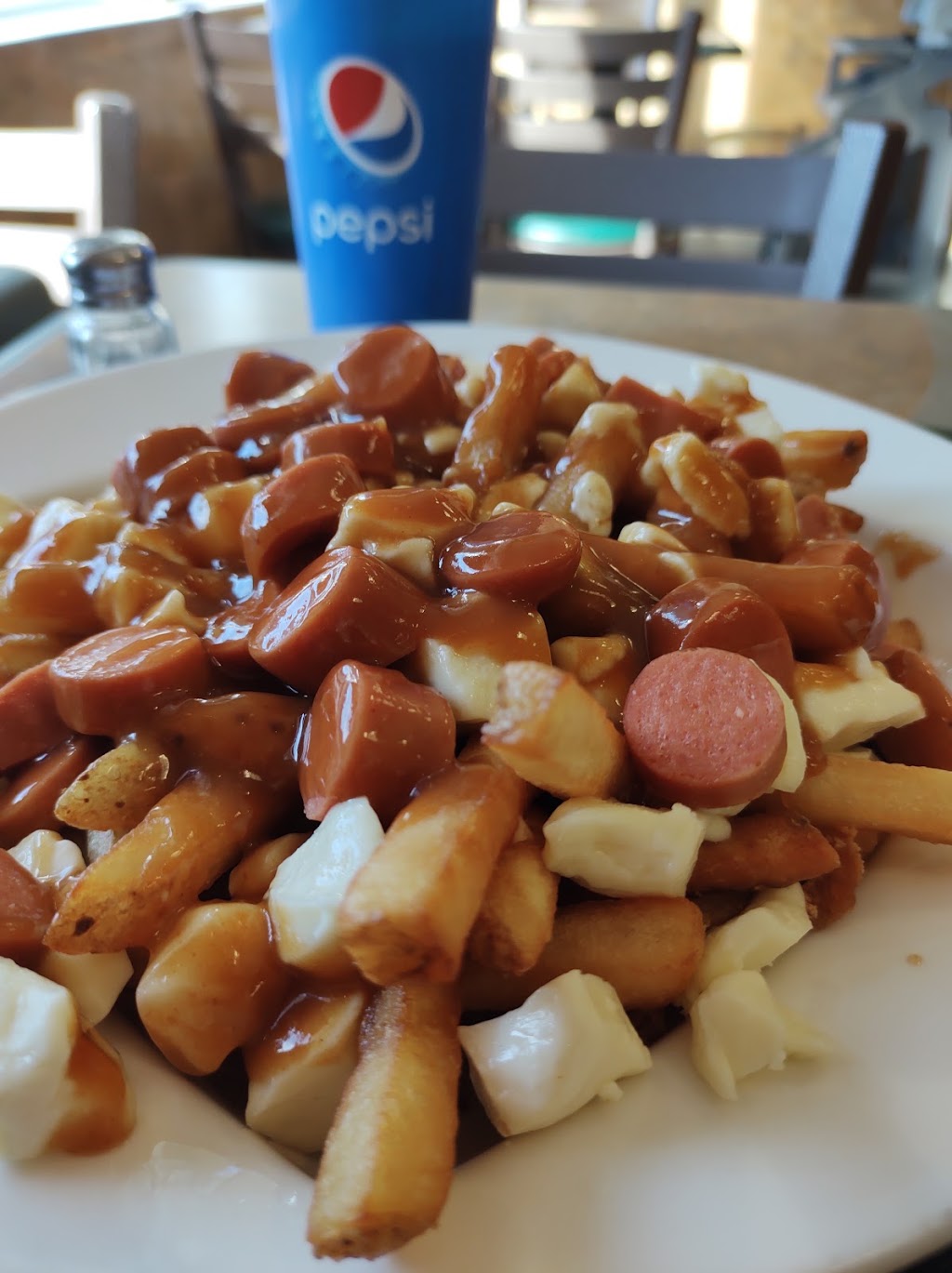 Resto Route 139 | 32 Rue Principale N, Sutton, QC J0E 2K0, Canada | Phone: (450) 538-3311