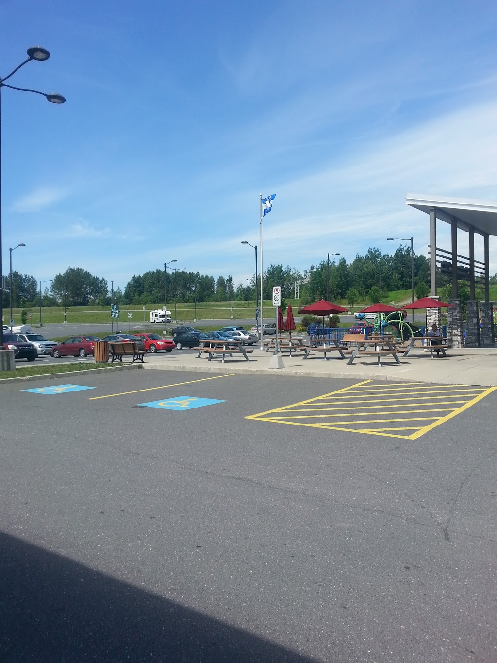 Aire de service de Melbourne | 1035 QC-243, Melbourne, QC J0B 2B0, Canada