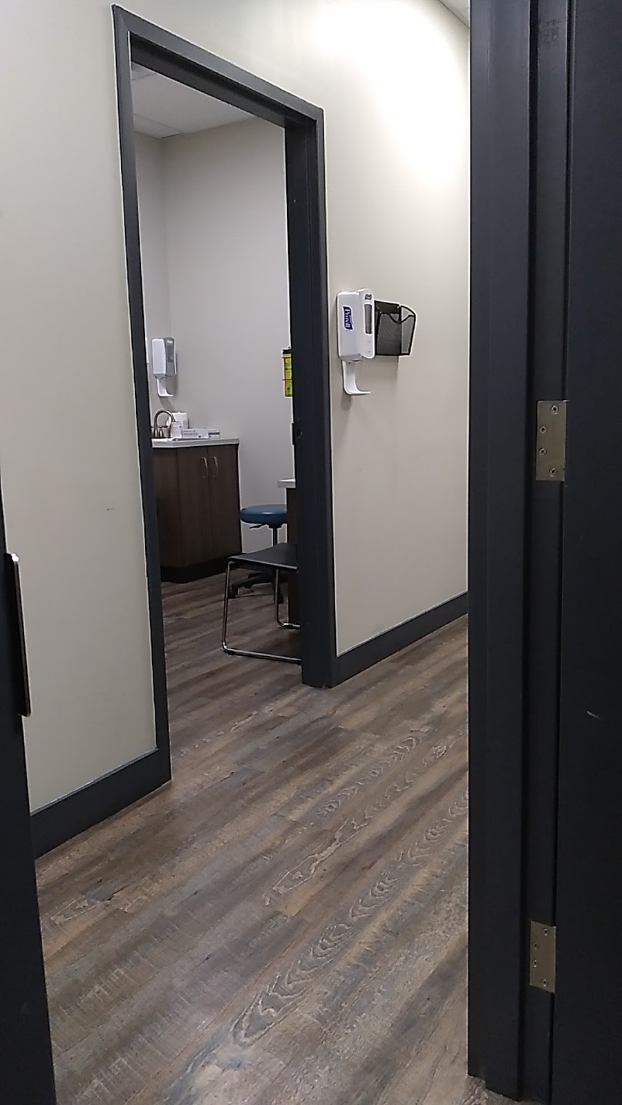 York Medical | 10660 Yonge St, Richmond Hill, ON L4C 3C9, Canada | Phone: (905) 770-9096