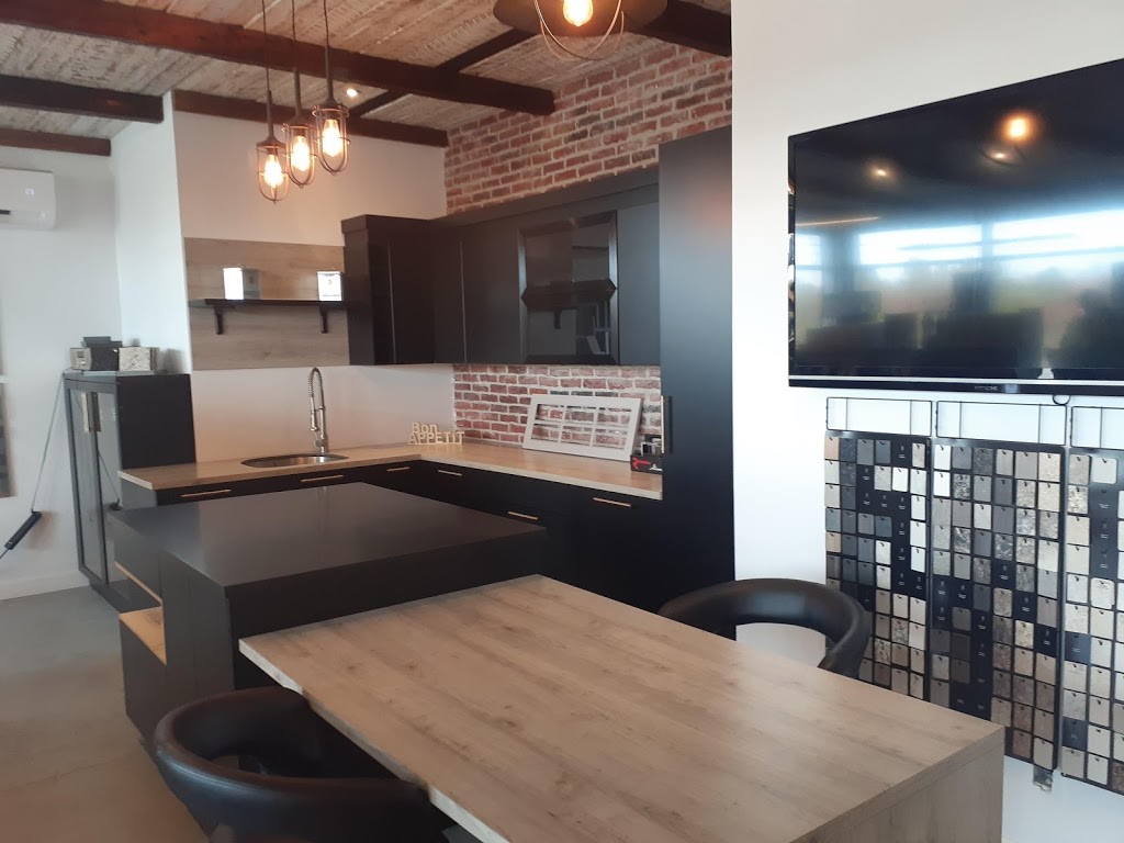 Cuisines ambiance Granby | 1360 Rue Denison O #101, Granby, QC J2J 0L8, Canada | Phone: (450) 994-4384