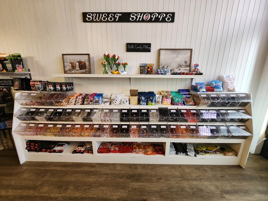 Country Creek Market | 2215 2 Ave, Fort Macleod, AB T0L 0Z0, Canada | Phone: (403) 557-1111