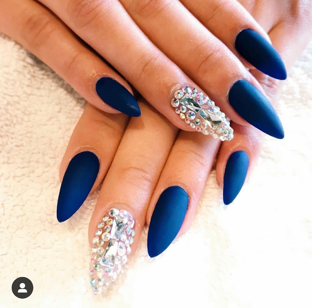 Mint Nail Lounge | 8590 200 St #6, Langley, BC V2Y 2B9, Canada | Phone: (604) 371-3888