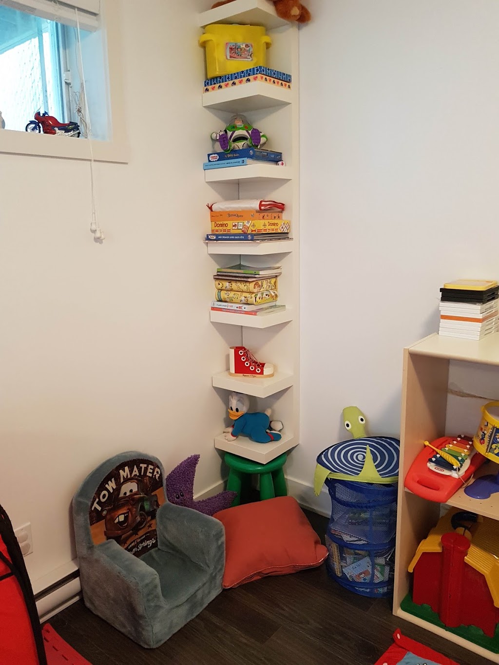 Nursery Les Amis À Samy | 3930 Rue Émiliana-Brosseau, Saint-Hubert, QC J3Y 0M9, Canada | Phone: (514) 768-7587