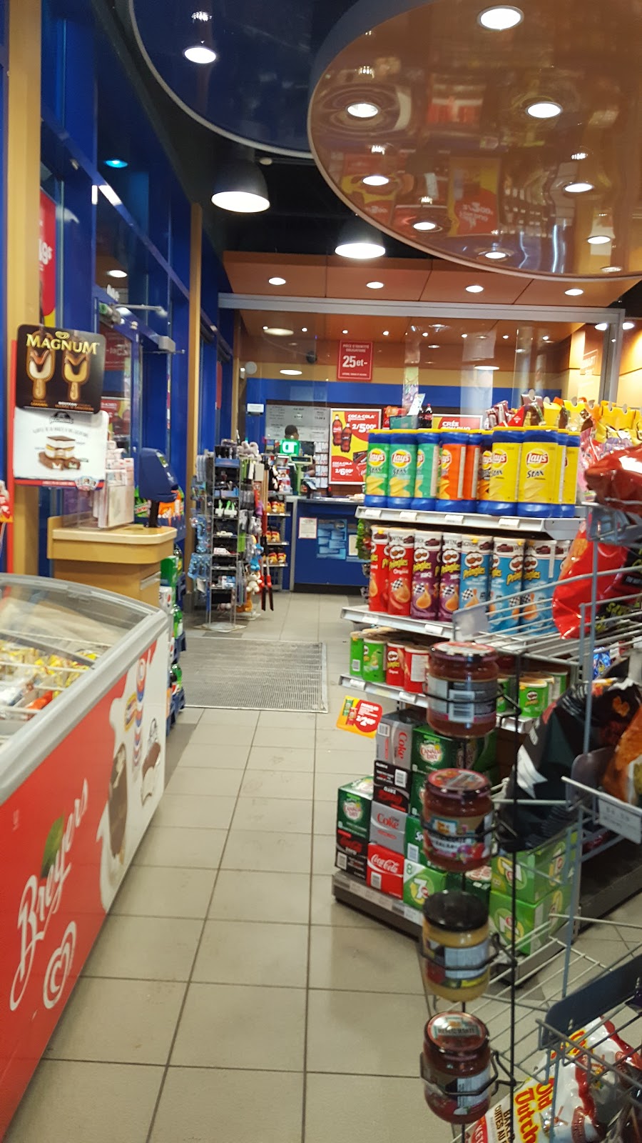 Ultramar | 300 Avenue Dresden, Mont-Royal, QC H3P 2B8, Canada | Phone: (514) 341-7827