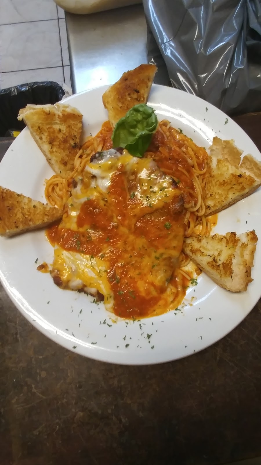 Noceris MeetN Eat | 182 Browns Line, Etobicoke, ON M8W 3T3, Canada | Phone: (416) 251-3848